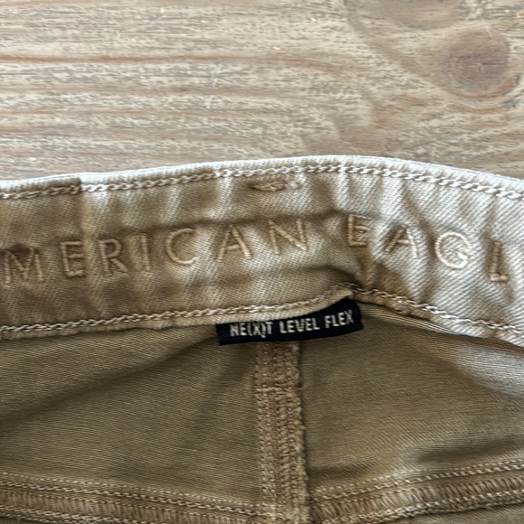 American Eagle Men’s Skinny Distressed Tan Denim Jeans - Picture 3 of 7